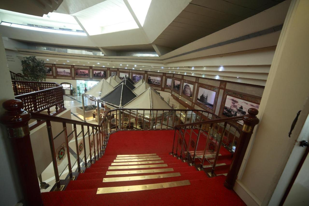 Regent Plaza Hotel & Convention Center Карачи Екстериор снимка