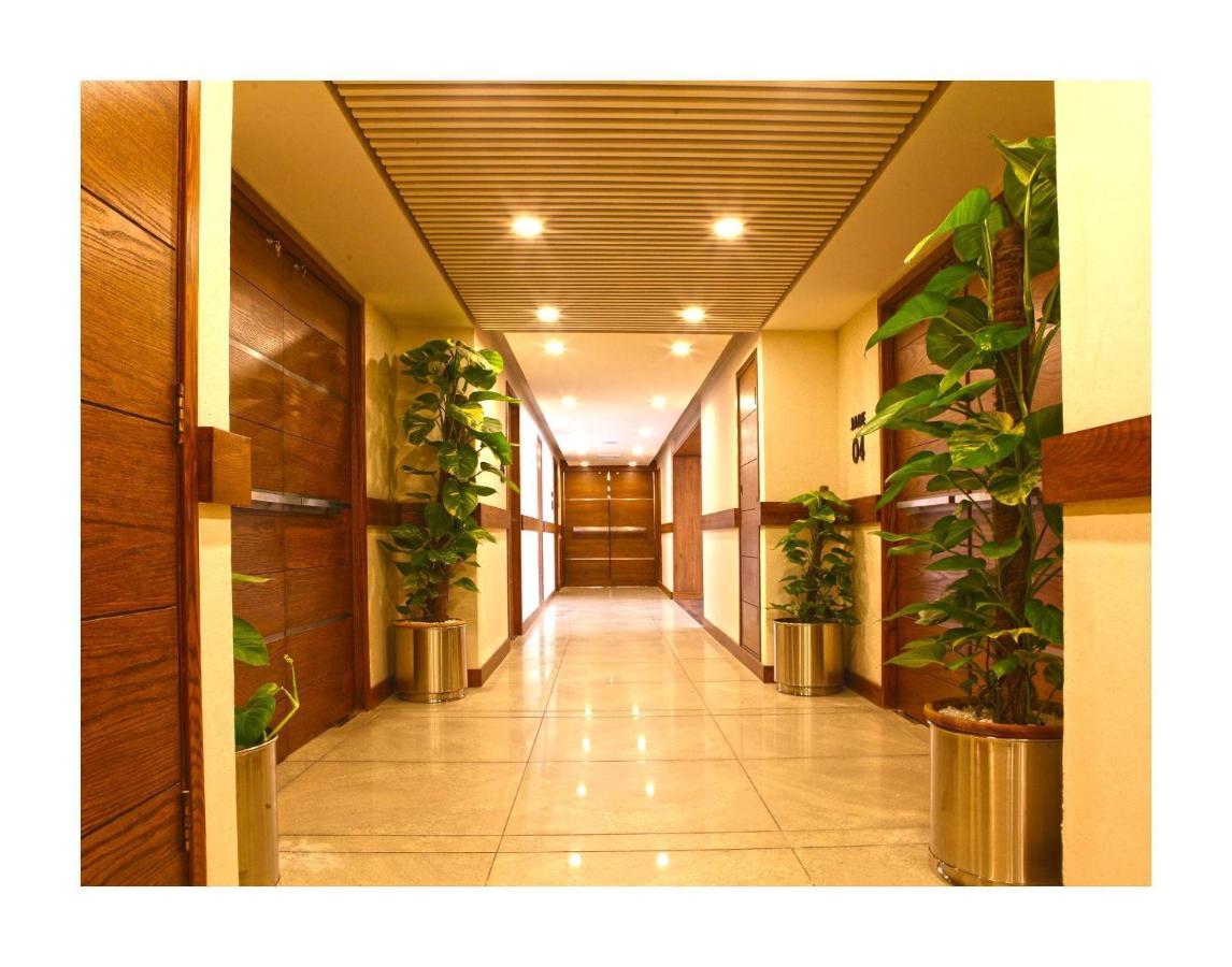 Regent Plaza Hotel & Convention Center Карачи Екстериор снимка
