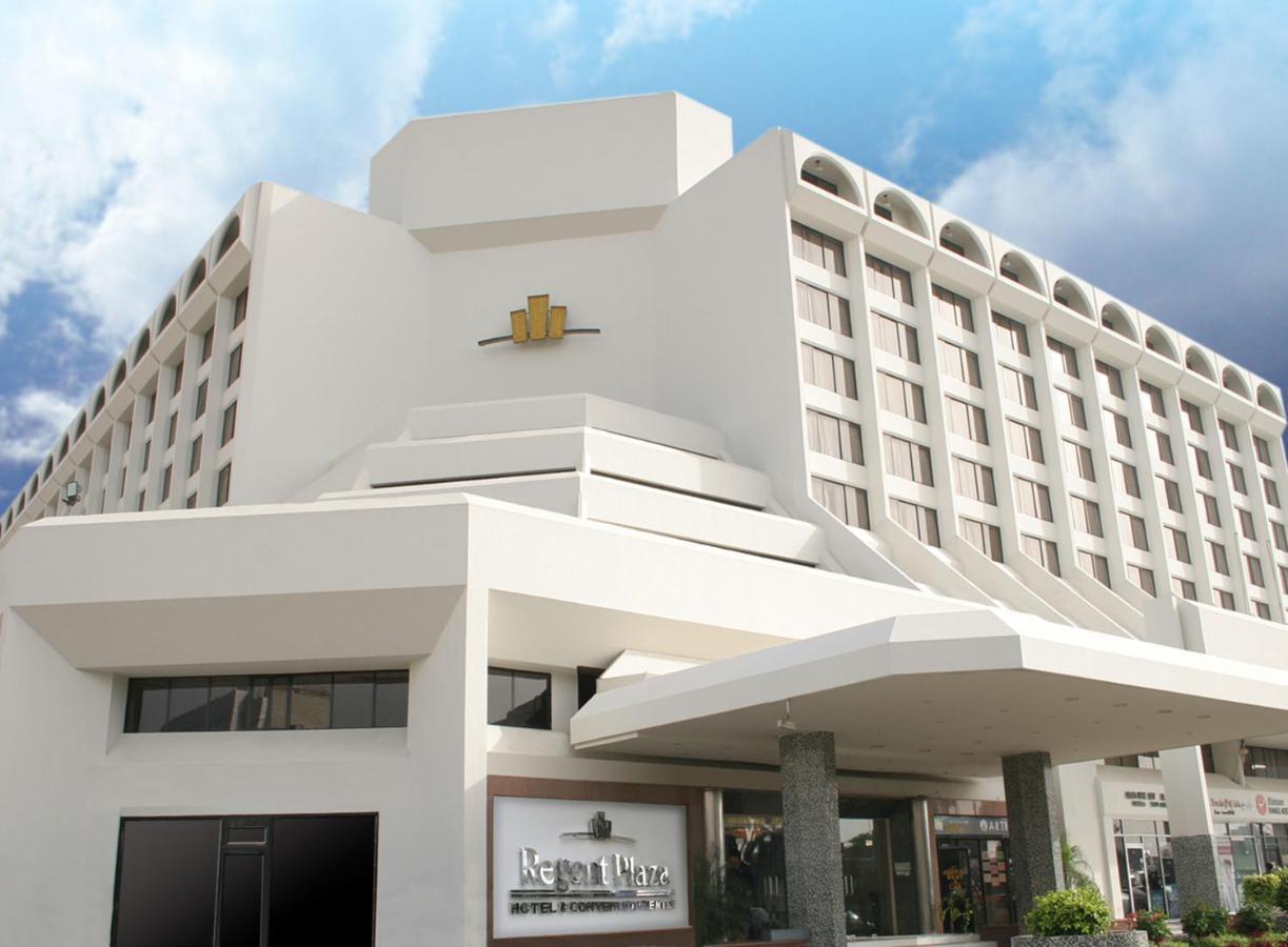 Regent Plaza Hotel & Convention Center Карачи Екстериор снимка