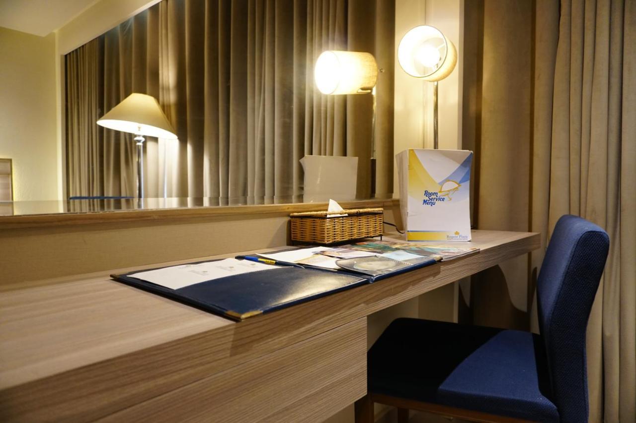 Regent Plaza Hotel & Convention Center Карачи Екстериор снимка
